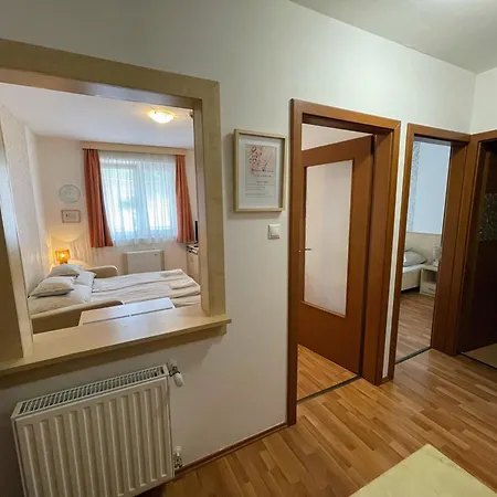 Apartman Myrelax - *